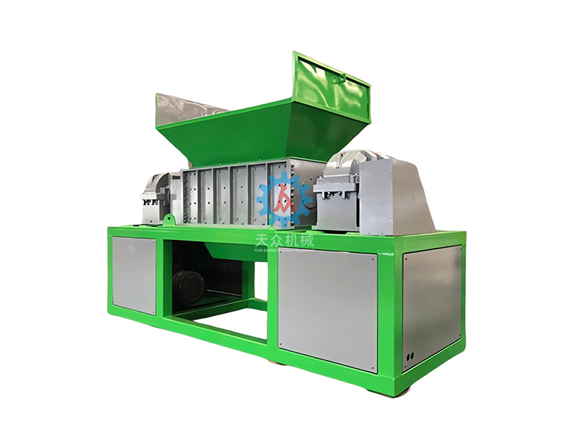 1500型雙軸撕碎機(jī).jpg 1500型雙軸撕碎機(jī).jpg